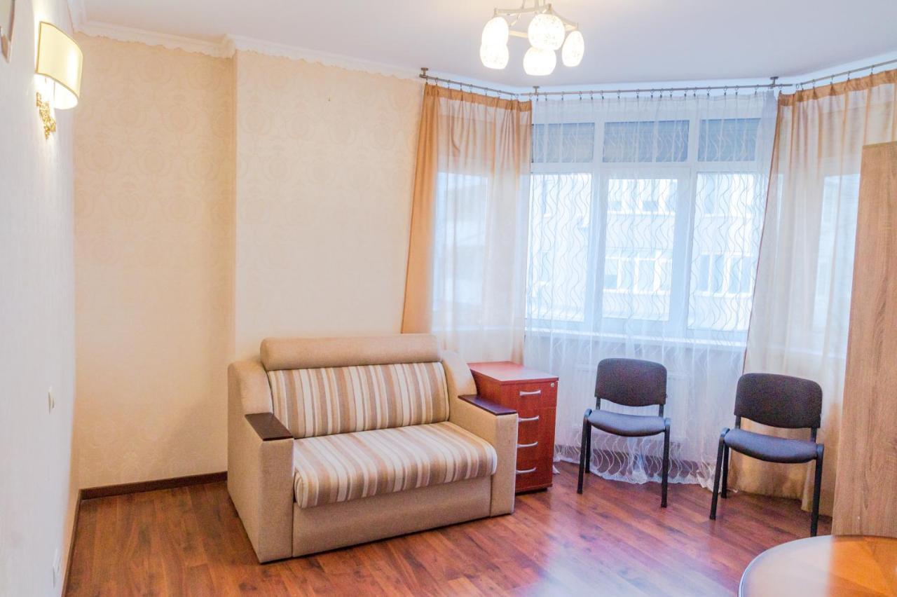 Квартиры По Улице Феодосийская, 1-А Kyiv Exterior photo